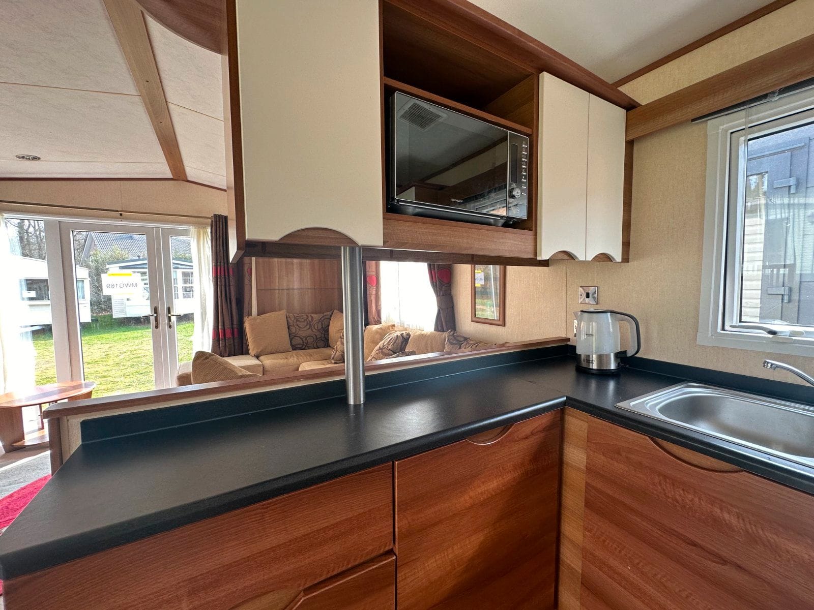 ab9b5121-94aa-4f44-a203-d3e70c8f0e75 (1)