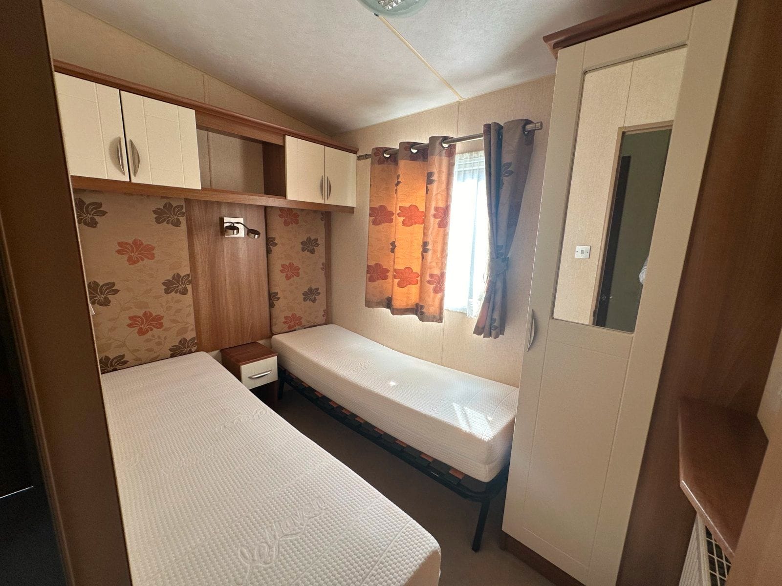 e105d26e-ab74-43b0-9571-09f7e9a75768 (1)