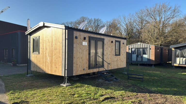 cdf090b2-bca7-4116-b3b7-0940ea505825